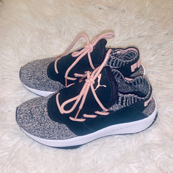 Puma sneakers shoes - Picture 2 of 3